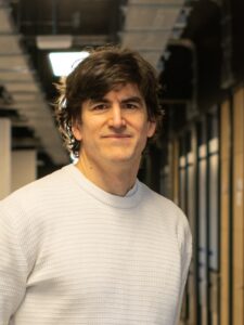 Dr. Leonardo Santander